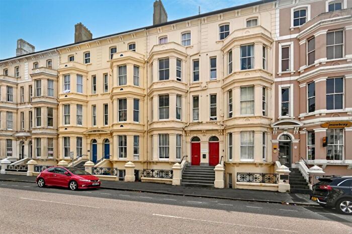 1 Bedroom Flat For Sale In Lascelles Terrace, Eastbourne, BN21