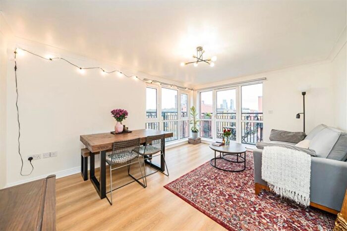 1 Bedroom Flat For Sale In Candle Street, Mile End, E1
