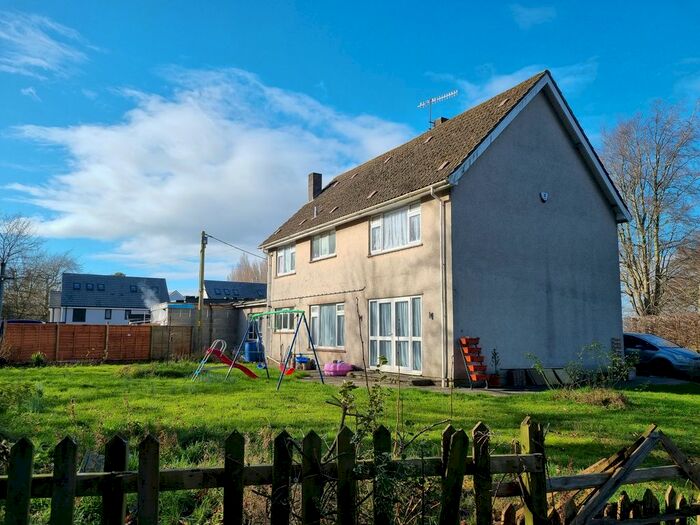 4 Bedroom Detached House To Rent In Main Road, Cleeve, Bristol BS49