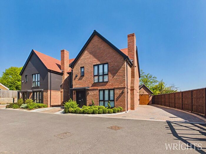 4 Bedroom Detached House For Sale In Bell Mews, Codicote, SG4