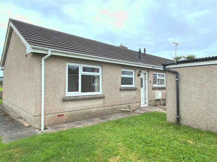 2 Bedroom Bungalow To Rent In Kesteven Court, Carew, Tenby, SA70