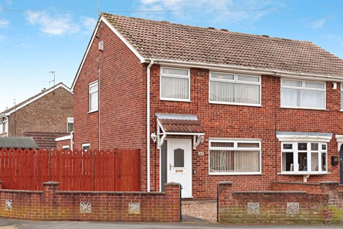 3 Bedroom Semi-Detached House For Sale In Westborough Way, Hull, HU4