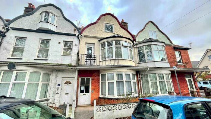 Studio To Rent In Churchill Road, Bournemouth, Boscombe, BH1
