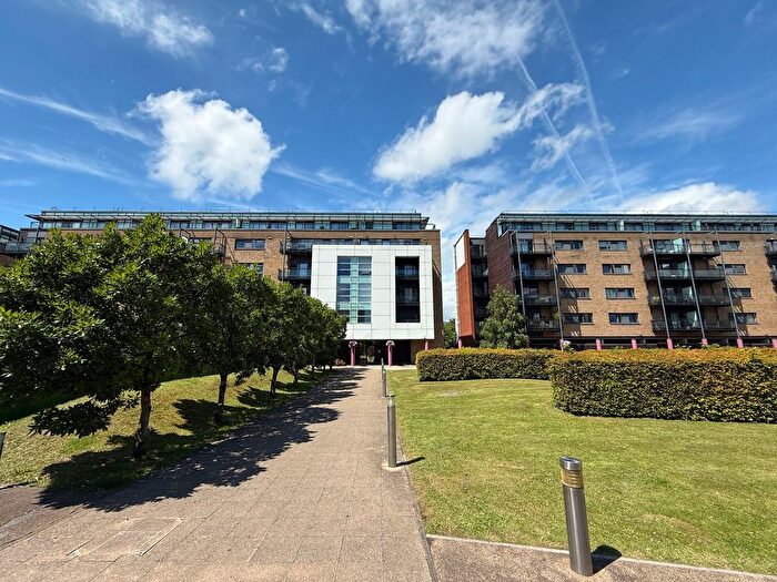 2 Bedroom Flat To Rent In Ferry Court, Cardiff, CF11