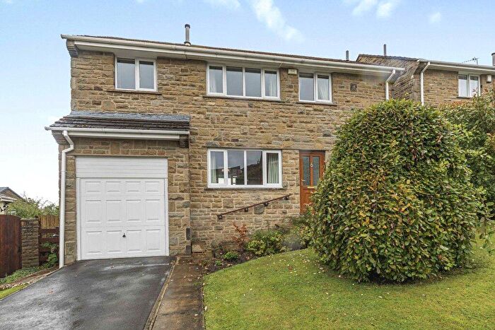 3 Bedroom Detached House For Sale In Park Wood Way, Skipton, BD23