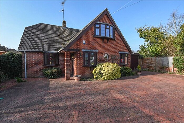 4 Bedroom Bungalow For Sale In Barrett Crescent, Wokingham, RG40