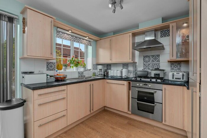 3 Bedroom Terraced House For Sale In Thyme Avenue, Whiteley, PO15