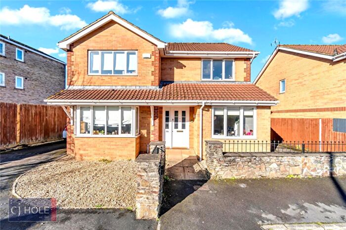 6 Bedroom Detached House To Rent In Pemberton Court, Fishponds, Bristol, BS16