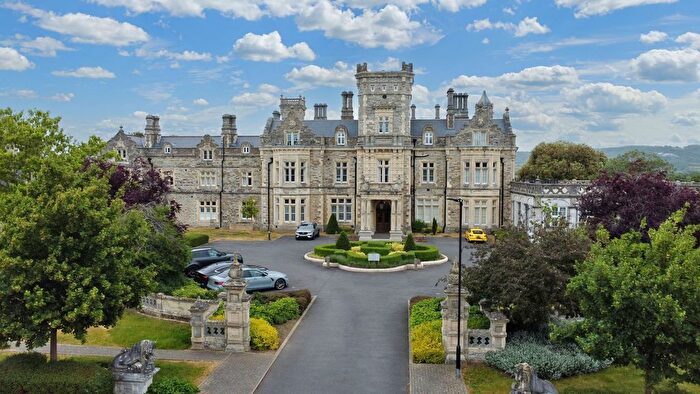 2 Bedroom Flat For Sale In Culpeper Road, Preston Hall, ME20