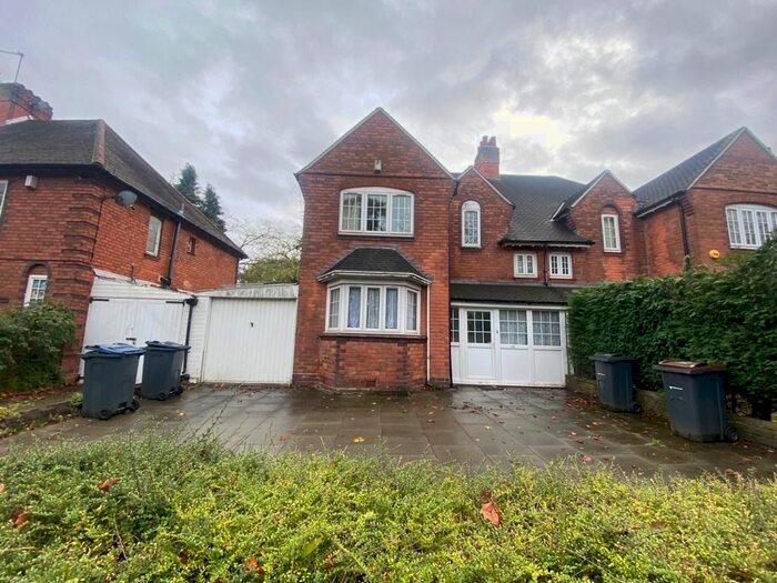 4 Bedroom Semi-Detached House To Rent In City Road, Edgbaston, Birmingham, B16
