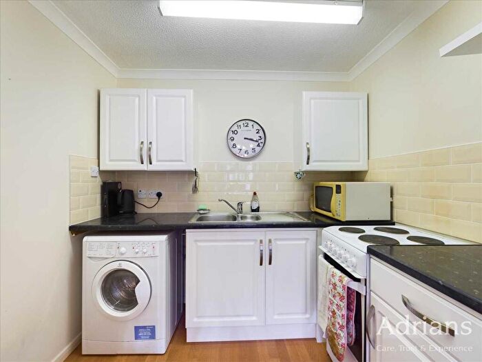 1 Bedroom Retirement Property For Sale In Balmoral Court, Springfield Road, Chelmsford, CM2