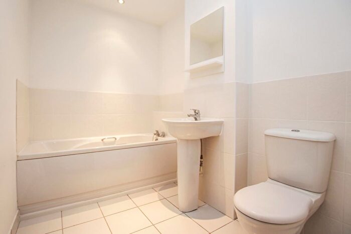 2 Bedroom Flat For Sale In Cubitt Way, Peterborough, PE2