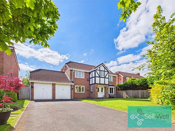 4 Bedroom Detached House For Sale In Portside Close, Worsley Manchester, M28