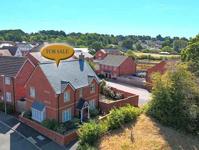 4 Bedroom Detached House For Sale In Bluebell Crescent, Wimborne, BH21
