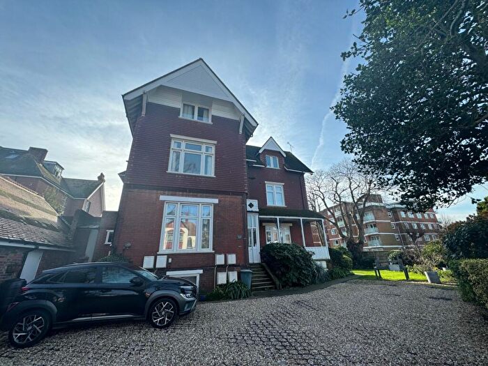 2 Bedroom Flat To Rent In - Craneswater Avenue, Southsea, Portsmouth, PO4