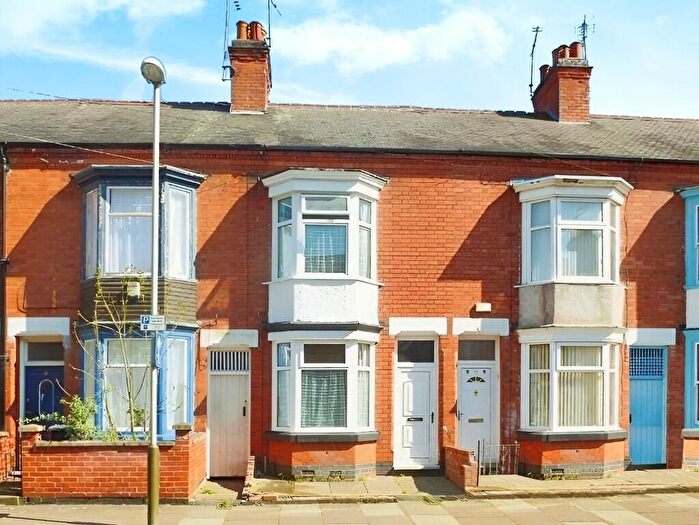 3 Bedroom Terraced House For Sale In Ivy Road, Leicester, LE3