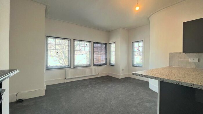 2 Bedroom Apartment To Rent In Egmont Road, Sutton, SM2