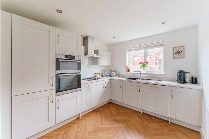 4 Bedroom Detached House For Sale In Bay Street, Thorpe Willoughby, YO8