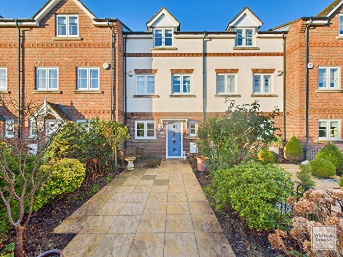 3 Bedroom Town House For Sale In Broyle Road, Chichester, PO19