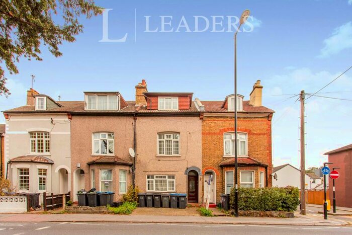 2 Bedroom Apartment To Rent In Southbridge Road, CR0