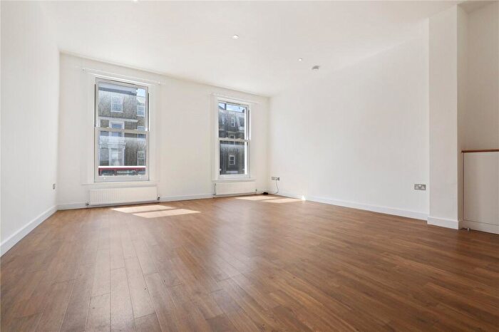 2 Bedroom Flat To Rent In New Cross Road, London, SE14