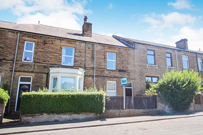 2 Bedroom Terraced House For Sale In Leadwell Lane, Wakefield, WF3