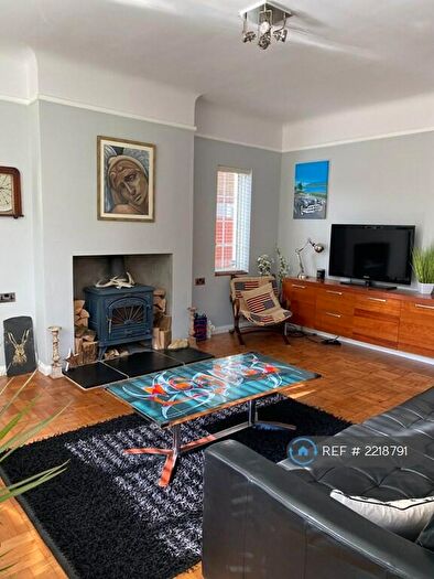 2 Bedroom Flat To Rent In Alum Chine Road, Bournemouth, BH4