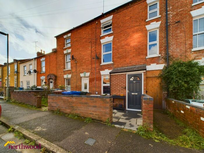 3 Bedroom Terraced House To Rent In Centre Street, Banbury, OX16