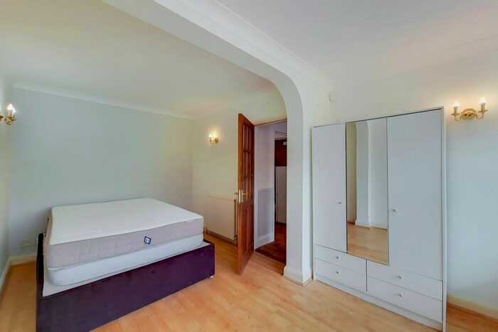 6 Bedroom Property To Rent In Wood End Gardens, Northolt, UB5