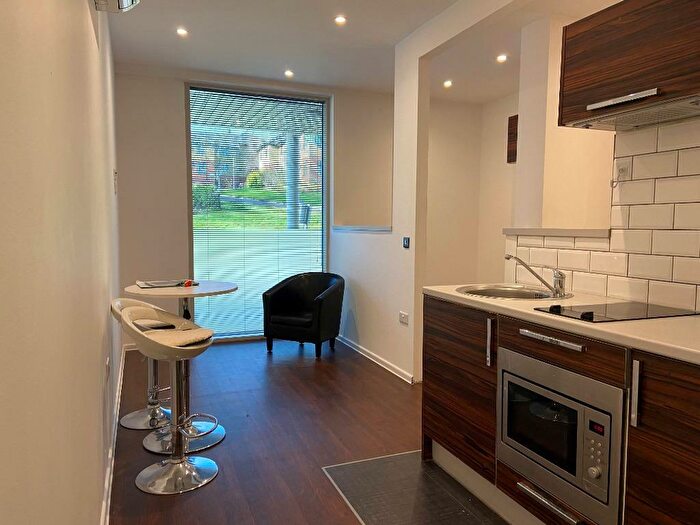 Studio To Rent In Guildford Park Road, Guildford, GU2