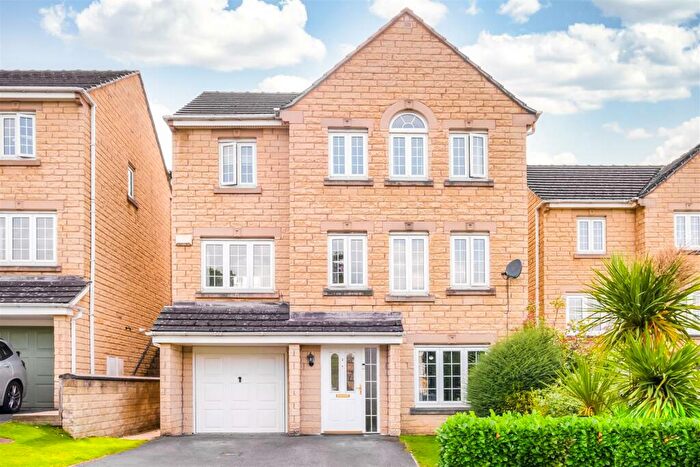 5 Bedroom Detached House For Sale In Cornet Close, Lindley, HD3