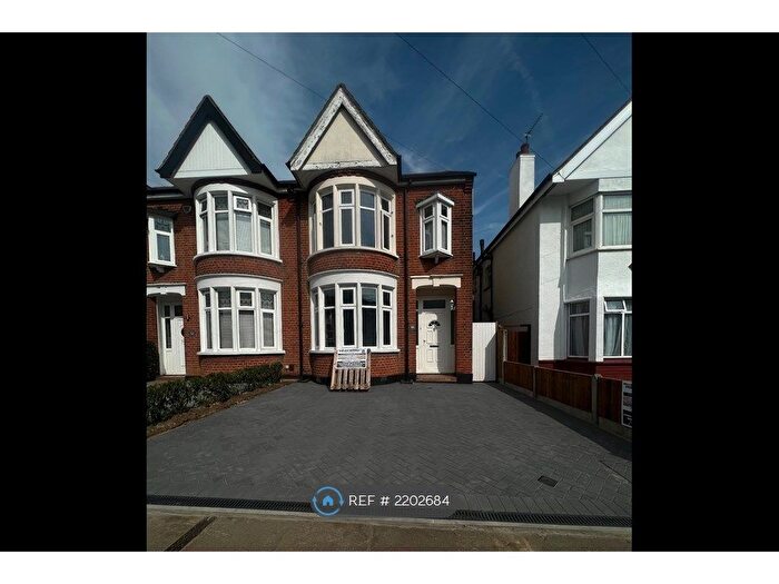 3 Bedroom End Of Terrace House To Rent In Kensington Road, Southend-On-Sea, SS1