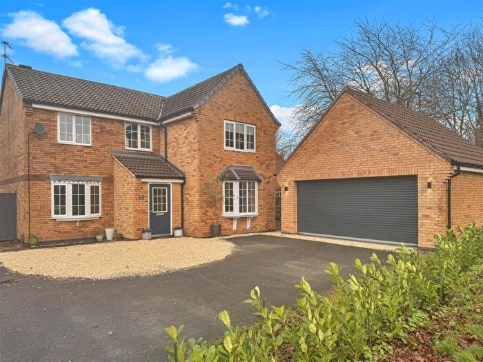 5 Bedroom Detached House For Sale In Warner Close, Whetstone., LE8