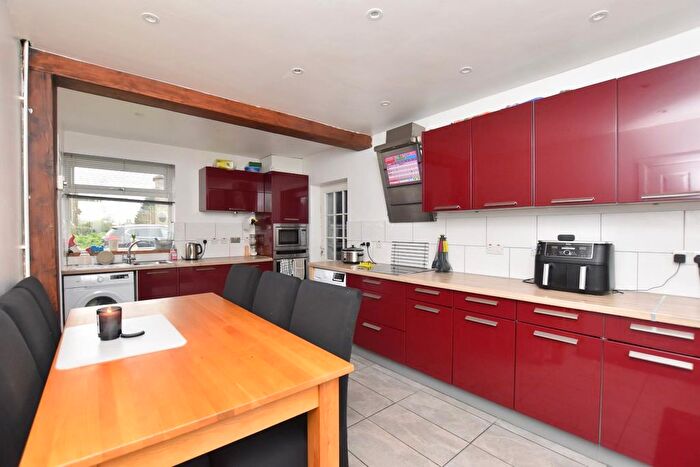 3 Bedroom End Terrace House For Sale In The Green, Lydd, TN29