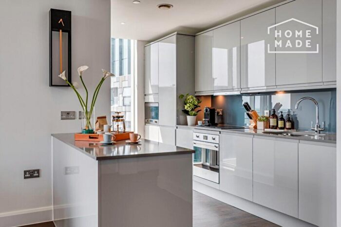 2 Bedroom Flat To Rent In Ostro Tower, Canary Wharf, E14