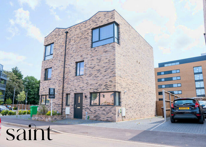 4 Bedroom Semi-Detached House To Rent In Waterside Way, Nottingham, NG2