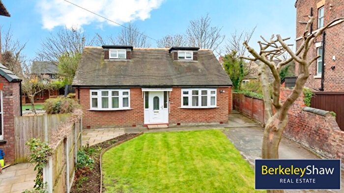 3 Bedroom Detached Bungalow For Sale In Litherland Park, Liverpool, L21