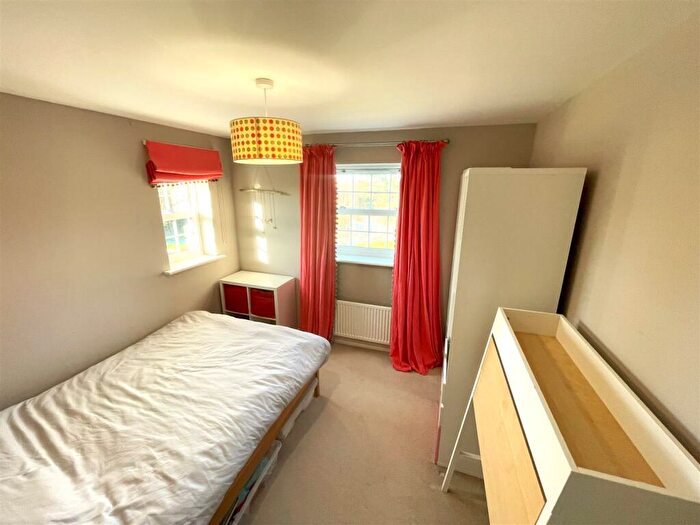 4 Bedroom Detached House For Sale In Canon Price Road, Barford, Warwick, CV35