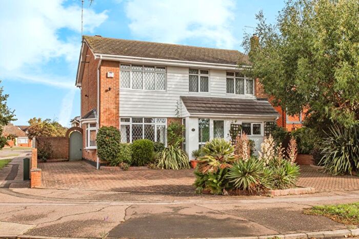 4 Bedroom Detached House For Sale In Bishopsteignton, Shoeburyness, Southend-on-Sea, Essex, SS3