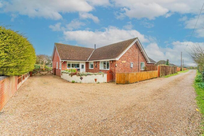 4 Bedroom Detached Bungalow For Sale In Sheringham Road, West Beckham, NR25