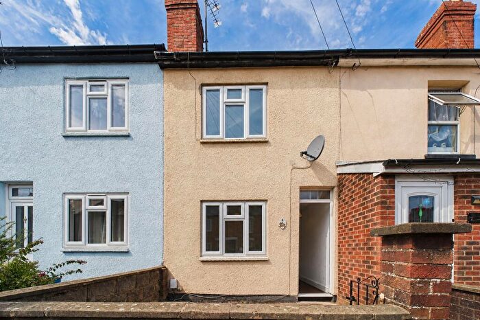 2 Bedroom Terraced House To Rent In Foxhill Road, Reading, Berkshire, RG1