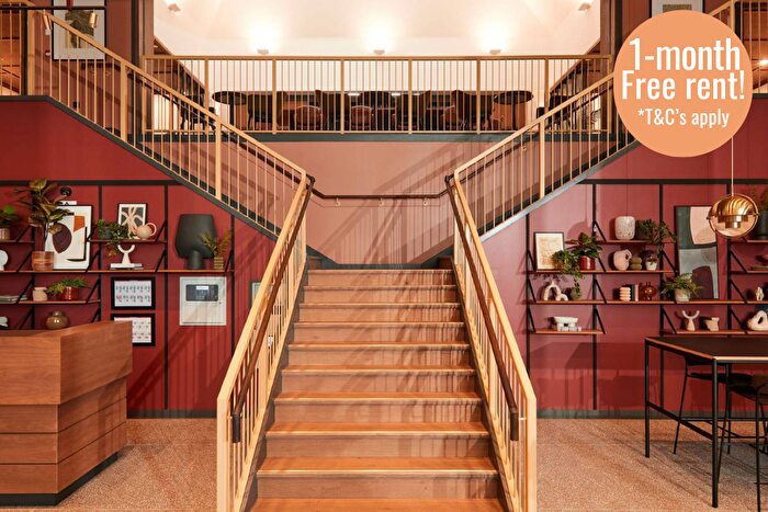 2 Bedroom Flat To Rent In Solasta Riverside, Clyde Place, Glasgow, G5