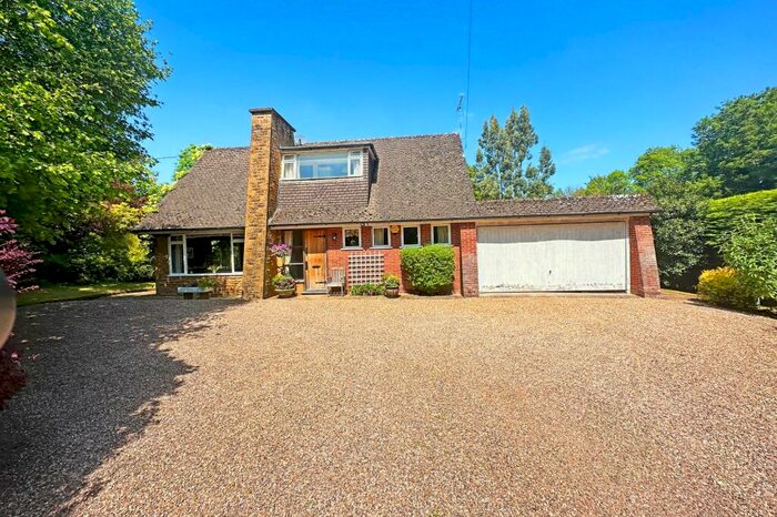 3 Bedroom Detached House For Sale In Shaws Lane, Hatton, CV35