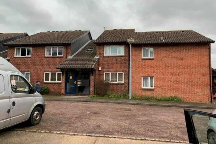 1 Bedroom Flat To Rent In Hereward Green, Loughton, IG10