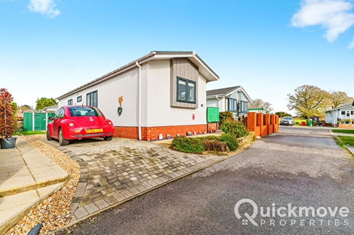 2 Bedroom Park Home For Sale In Billingshurst, West Sussex, RH14