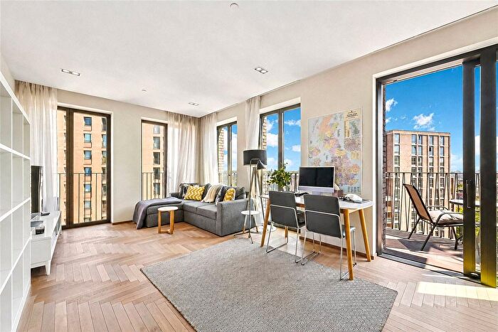 1 Bedroom Flat For Sale In Lewis Cubitt Walk, King's Cross, London, N1C