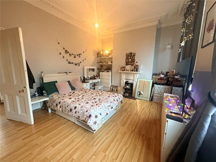 1 Bedroom Apartment To Rent In Station Road, Redhill, Surrey, RH1