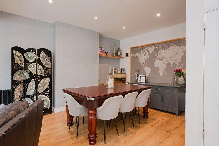 5 Bedroom Semi-Detached House For Sale In Malden Park, New Malden, KT3