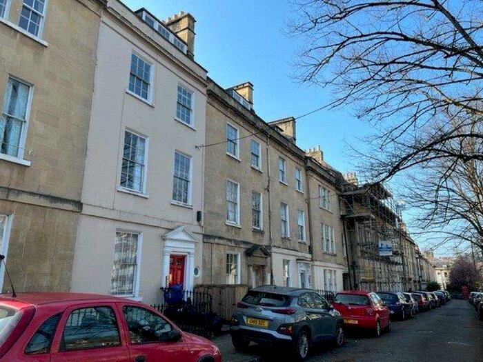 1 Bedroom Apartment To Rent In Kensington Place, Bath, Somerset, BA1