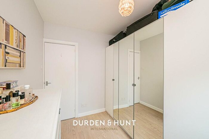 2 Bedroom Apartment For Sale In Station Way, Buckhurst Hill, IG9